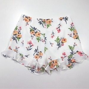 L’ATISTE By Amy White Floral Dressy Shorts Ruffle Hem Pink Orange Green Crepe